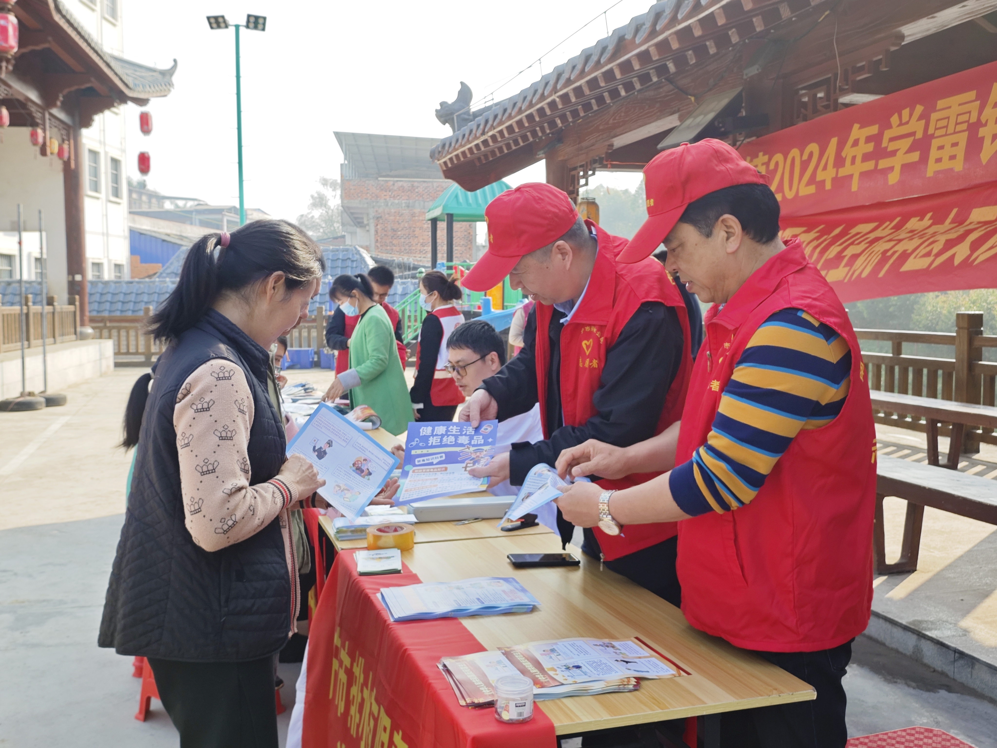 弘揚雷鋒精神，踐行為民初心 ——市排水公司開(kāi)展學(xué)雷鋒暨 “文明實(shí)踐我是行動(dòng)者 ”志愿服務(wù)活動(dòng)
